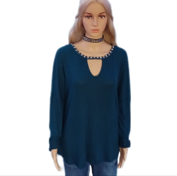 Jennifer Lopez Tops - NEW! Jennifer Lopez keyhole top XXL